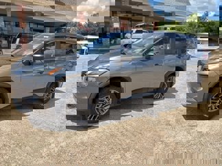 Used 2023 Nissan Rogue S image 1