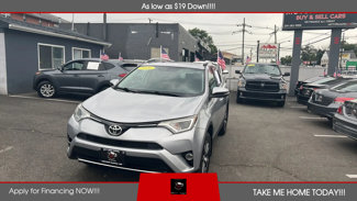 Used 2016 Toyota RAV4 XLE image 1