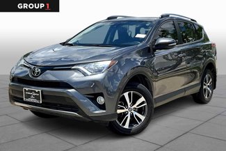 Used 2017 Toyota RAV4 XLE image 1