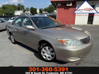 Used 2004 Toyota Camry LE image 1