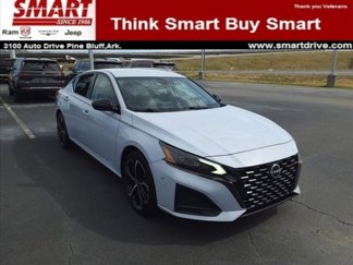 Used 2023 Nissan Altima 2.5 SR image 1