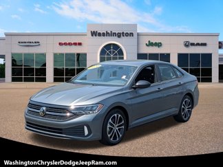 Used 2024 Volkswagen Jetta Sport image 1