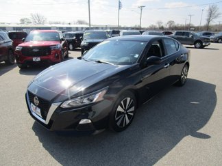 Used 2021 Nissan Altima 2.5 SV image 1