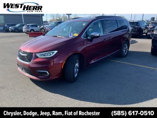 Used 2023 Chrysler Pacifica Limited image 1