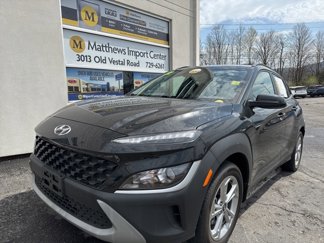 Used 2022 Hyundai Kona SEL image 1