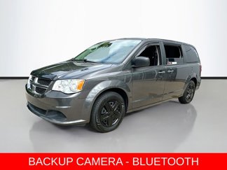 Used 2019 Dodge Grand Caravan SE w/ UConnect Hands-Free Group image 1