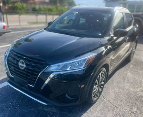 Used 2023 Nissan Kicks SV image 1