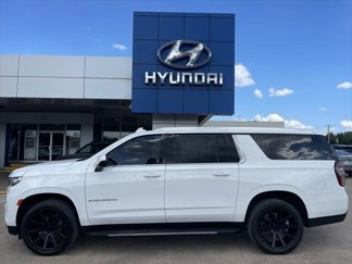 Used 2022 Chevrolet Suburban LT image 1
