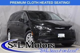 Used 2023 Chrysler Voyager LX image 1