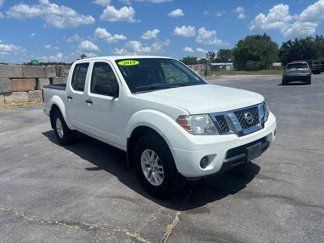 Used 2019 Nissan Frontier SV image 1