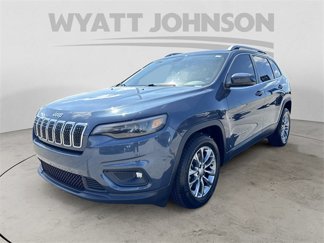 Used 2019 Jeep Cherokee Latitude Plus w/ Cold Weather Group image 1