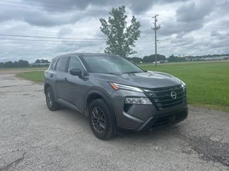 Used 2024 Nissan Rogue S image 1