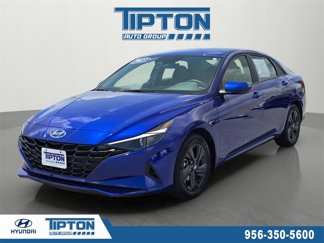 Used 2023 Hyundai Elantra SEL image 1