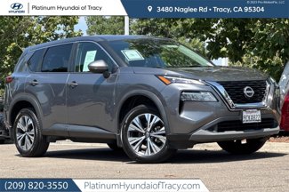 Used 2022 Nissan Rogue SV image 1