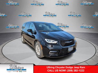 New 2025 Chrysler Pacifica Select w/ Uconnect Theater Family Group image 1