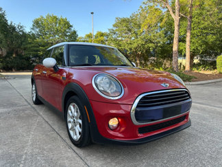 Used 2016 MINI Cooper 4-Door Hardtop image 1