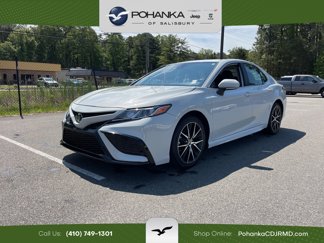 Used 2023 Toyota Camry SE image 1
