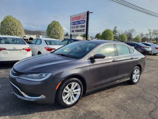 Used 2016 Chrysler 200 Limited image 1