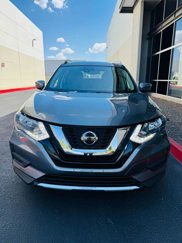 Used 2019 Nissan Rogue SV image 1