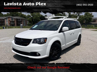 Used 2019 Dodge Grand Caravan SE image 1