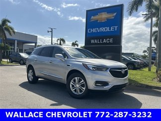 Used 2021 Buick Enclave Essence image 1