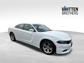 Used 2016 Dodge Charger SXT image 1