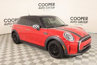 Used 2022 MINI Cooper 4-Door Hardtop image 1