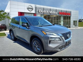 Used 2021 Nissan Rogue S image 1
