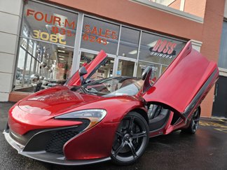 Used 2016 McLaren 650S Spider image 1