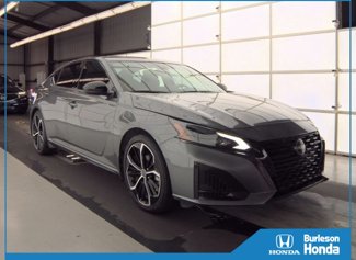 Used 2024 Nissan Altima 2.5 SR w/ SR Premium Package image 1