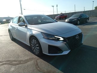 Used 2023 Nissan Altima 2.5 SV image 1