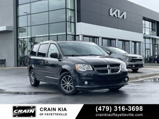 Used 2016 Dodge Grand Caravan SXT image 1