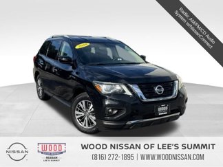 Used 2020 Nissan Pathfinder SV image 1