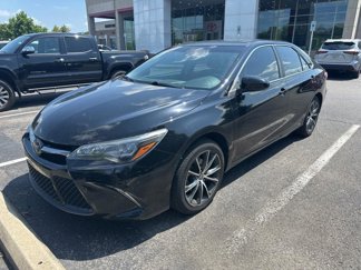 Used 2015 Toyota Camry XSE image 1