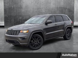 Used 2020 Jeep Grand Cherokee Altitude image 1