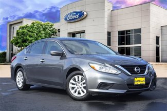 Used 2017 Nissan Altima 2.5 S image 1