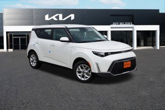 New 2025 Kia Soul LX image 1