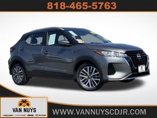 Used 2023 Nissan Kicks SV image 1