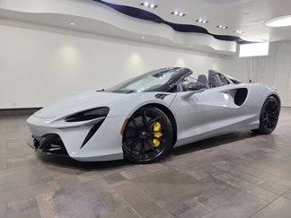 New 2025 McLaren Artura Spider image 1