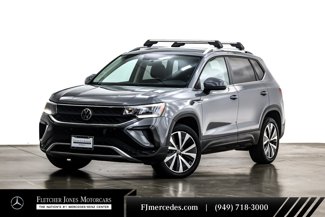 Used 2022 Volkswagen Taos SE image 1