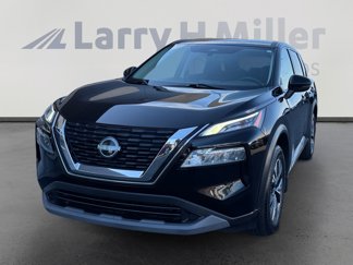 Used 2022 Nissan Rogue SV image 1
