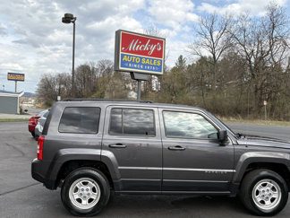 Used 2017 Jeep Patriot Sport w/ Power Value Group image 1