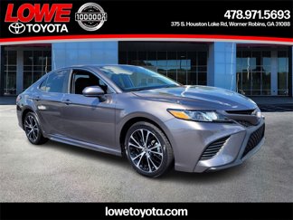 Used 2020 Toyota Camry SE image 1