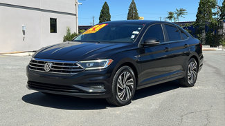 Used 2020 Volkswagen Jetta SEL Premium image 1