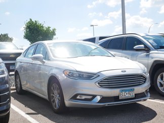 Used 2017 Ford Fusion SE image 1