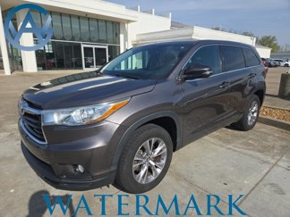 Used 2016 Toyota Highlander LE image 1