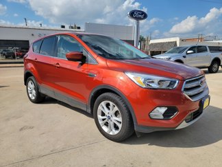 Used 2019 Ford Escape SE image 1