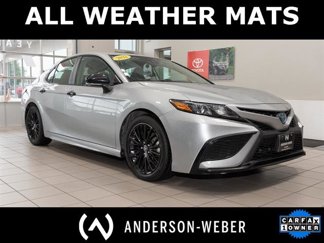 Used 2022 Toyota Camry SE image 1