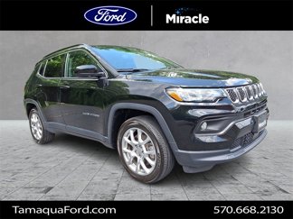 Used 2023 Jeep Compass Latitude image 1