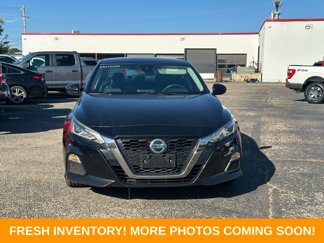Used 2022 Nissan Altima 2.5 SR video 2
